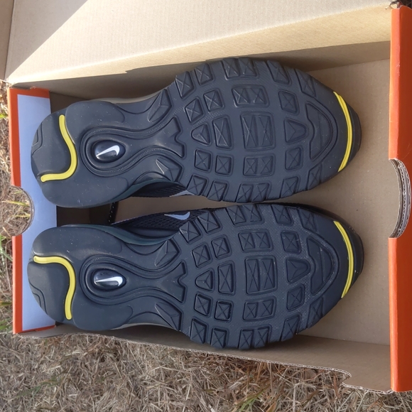 Nike Air Max 97 size 7 womens - Picture 3 of 4